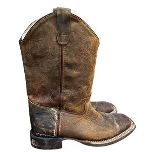 CODY JAMES BOYS' SIZE 6 NASH DISTRESSED WESTERN BOOTS - BROAD SQUARE TOE